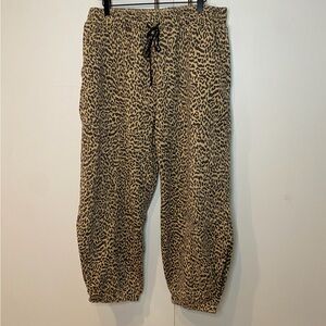 Leopard-Print Drawstring Joggers in Tan and Black
